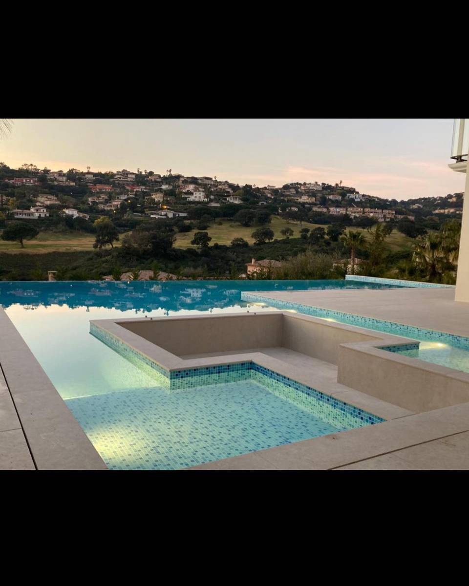 Pisciniste et constructeur de piscines dans le Golfe de Saint-Tropez (83)