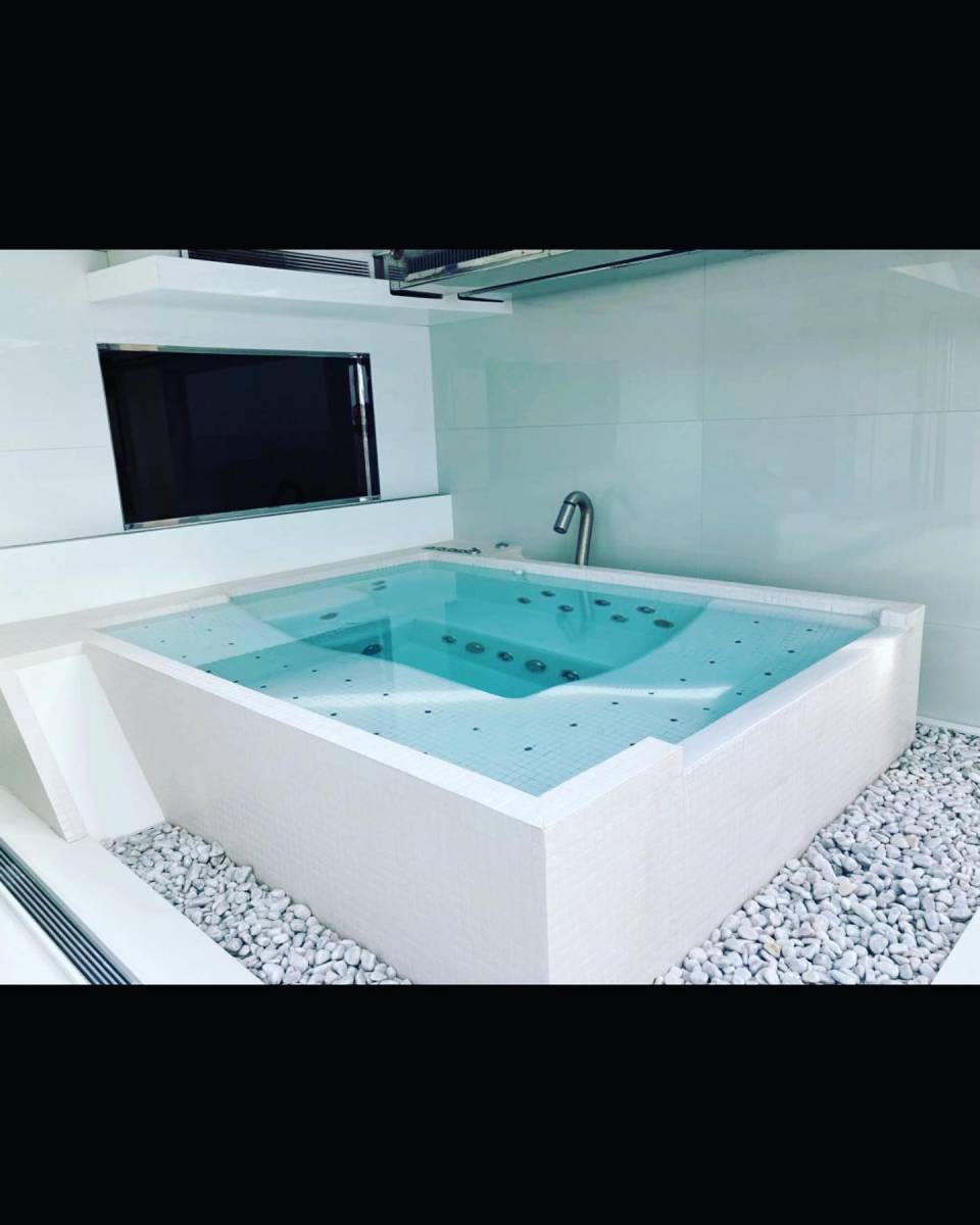 Entretien de Jacuzzi à Saint-Tropez – Asensio Piscine, votre expert en entretien spa et bien-être