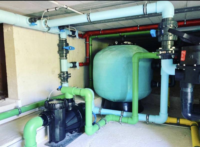 Remplacement d'un filtre a sable dans une maison à Cogolin dans le Golfe de St tropez