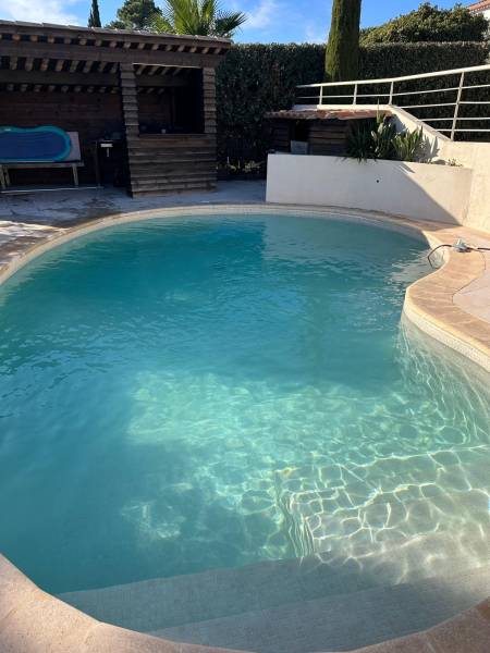 Entreprise d'entretien piscine pour l'hivernage a ste maxime dans le Var