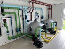 Local technique pour piscine Création d'une double filtration pour piscine à débordement Ste maxime près de St Tropez