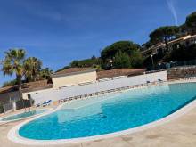 nettoyage de piscine dans une copropriété à Ramatuelle dans le golfe de St tropez